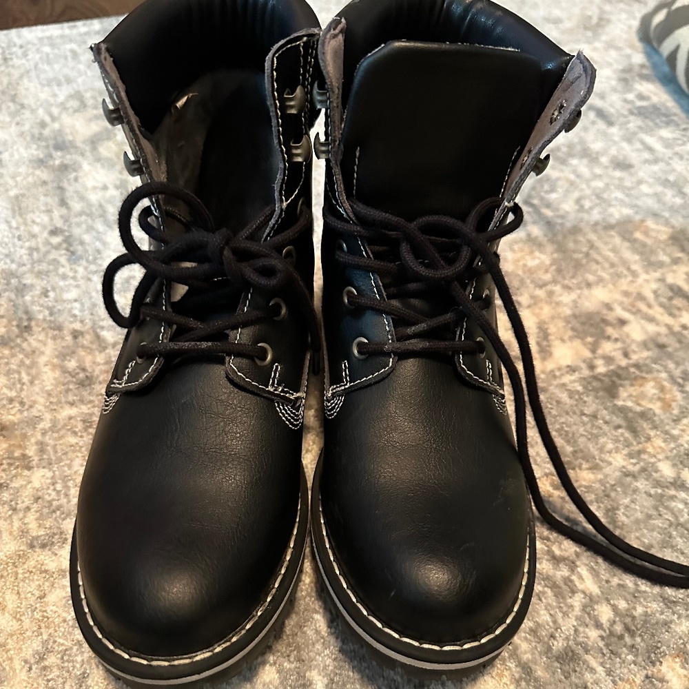 Will’s Vegan Black Lace-Up Ankle Boots with Contrast Stitching